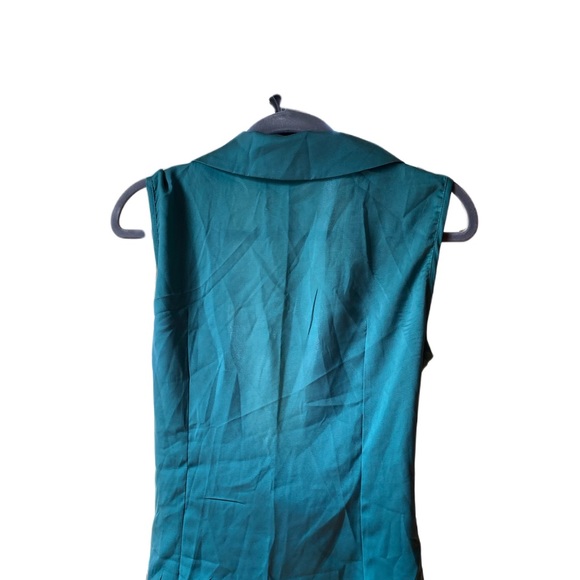 Ace by Aimee beautiful emerald green color. 1st pic accurately shows the color - Picture 3 of 5